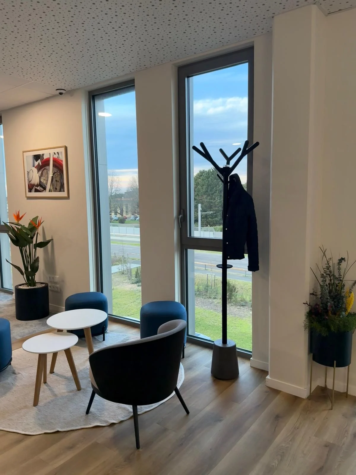 Solution ARA Protection moderne pour espace de coworking - Dispositif de sécurité pour bureaux partagés et travail collaboratif